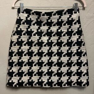 H&M Black White Houndstooth Pencil Skirt - US 8